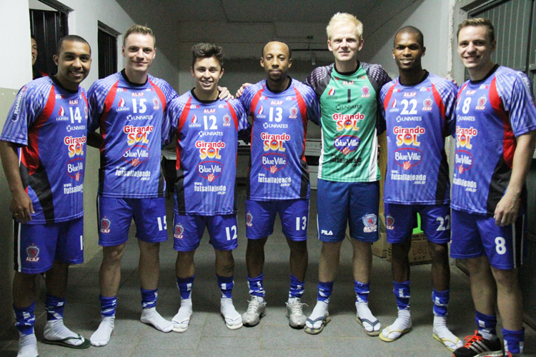 Juninho, Tiago, Andrey, Pelé, Alemão, Edmar e Lucas, as caras novas da temporada. Foto: Frederico Sehn. 