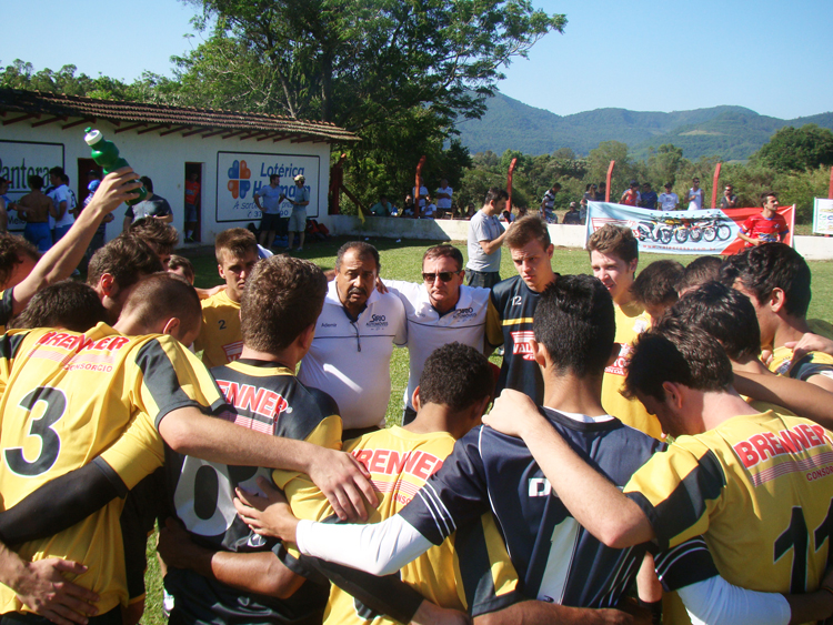 Equipe do União de Carneiros, do técnico Sírio Pereira Duarte, faz a estreia na competição jogando em seus domínios. 