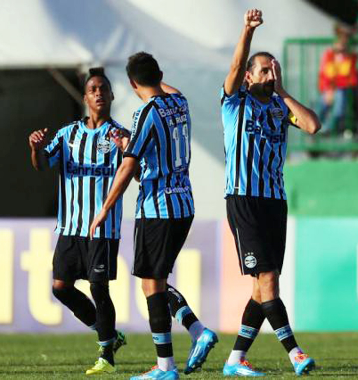 Barcos foi o autor dos gols da vitória do Grêmio. Foto: Cristiano Estrela/Agência RBS. 