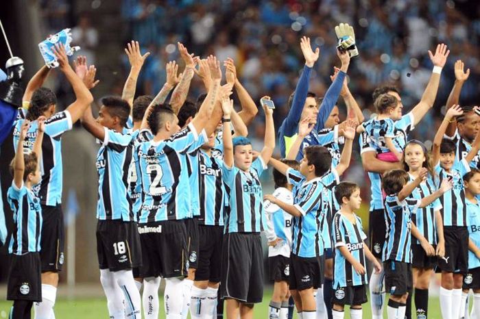 Tricolor Gaúcho foi saudado por mais de 43 mil torcedores. Foto: Diego Vara/Agência RBS. 