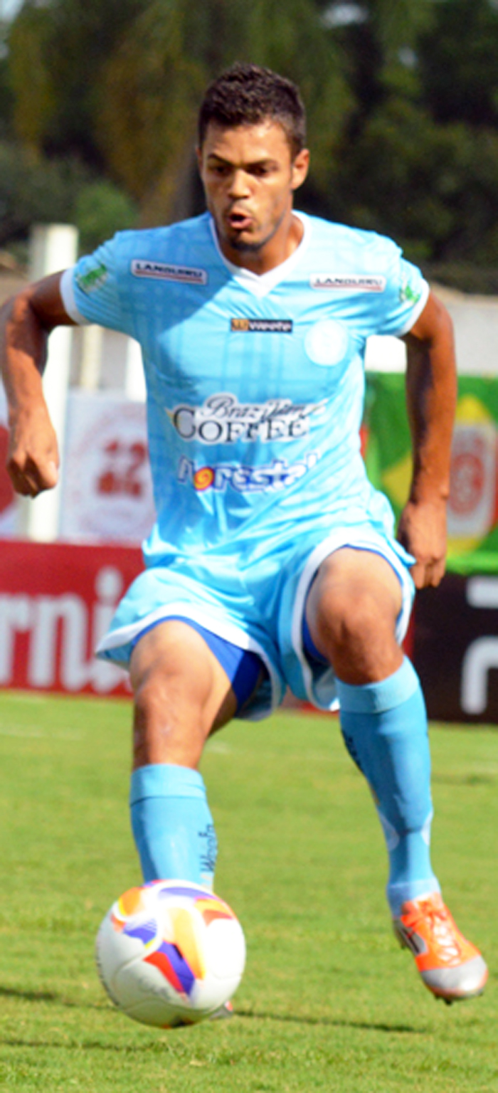 Mateus santana marcou o gol do empate contra o União Frederiquense.