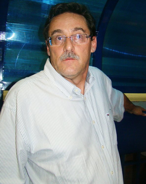 O presidente da Federação Gaúcha de Basquete, Rogério Caberlon, esteve presente durante a partida de 6min35seg entre Bira e Santa Cruz.